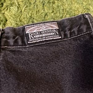 black rocky mountain jean’s beautiful quality pair of pants 🧡 super flattering